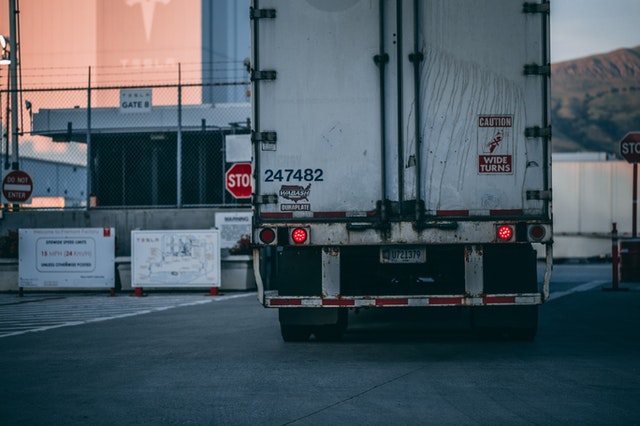Silnik auta ciężarowego – jak eksploatować?